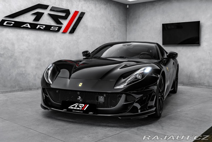 Ferrari 812 Superfast, lift, karbon, 2020