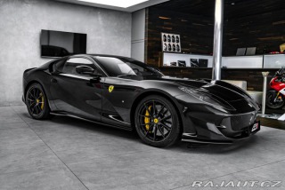 Ferrari 812 Superfast, lift, karbon, 2020