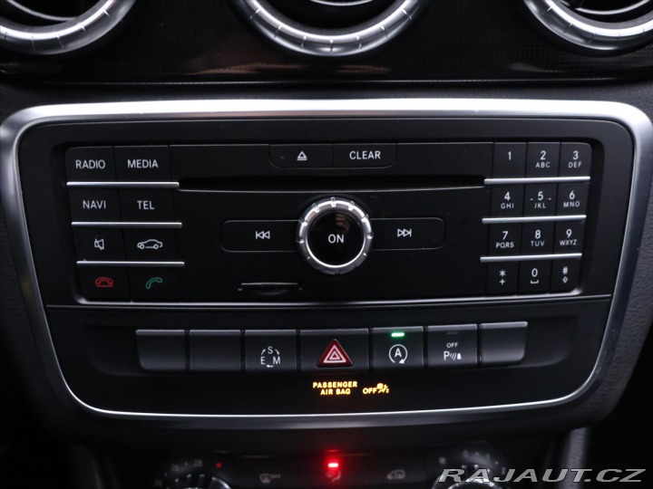 Mercedes-Benz CLA 2.1 200CDi 100kW Aut. Xen 2015