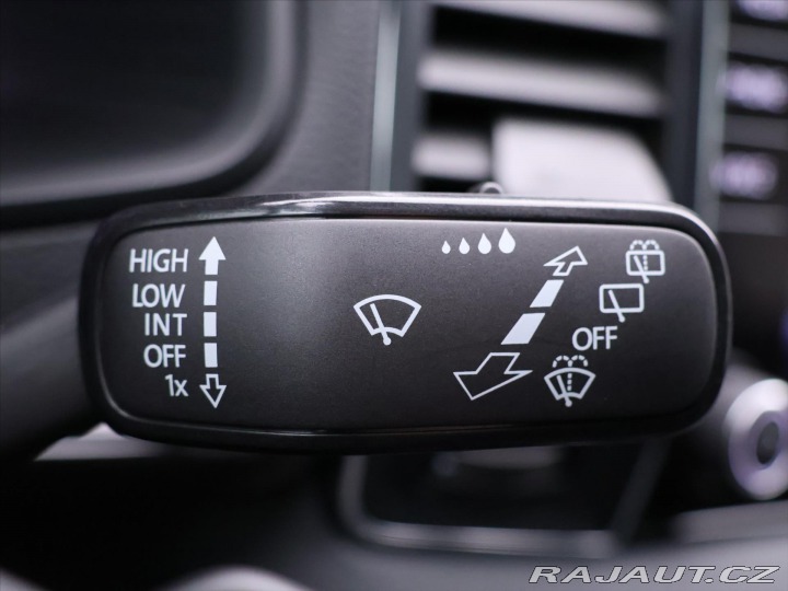 Škoda Karoq 1,5 TSI DSG Style 12270k 2023