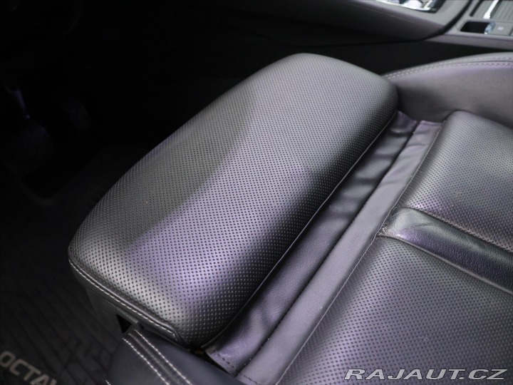 Škoda Octavia 2,0 TDI DSG Style Kůže Ma 2022