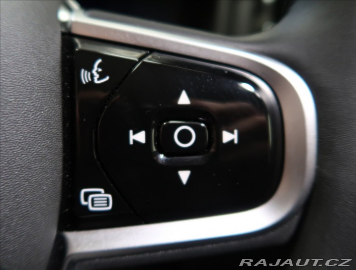 Volvo V60 2,0 B4 AT PLUS NAVI KAMER 2025