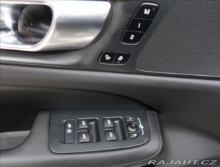 Volvo V60 2,0 B4 AUT PLUS 2025