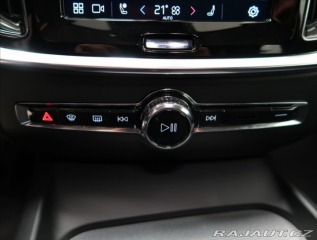 Volvo V60 2,0 B4 AUT PLUS 2025