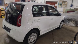 Volkswagen up! 1,0 2013