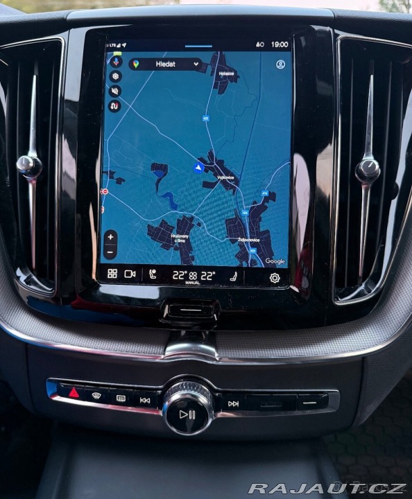 Volvo XC60 B4 D PLUS DARK 1800