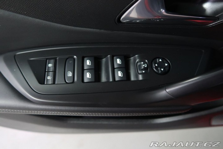 Peugeot 308 1.2PureTech,CZ,1Maj,Allur 2022