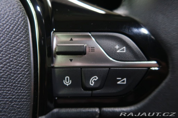 Peugeot 308 1.2PureTech,CZ,1Maj,Allur 2022