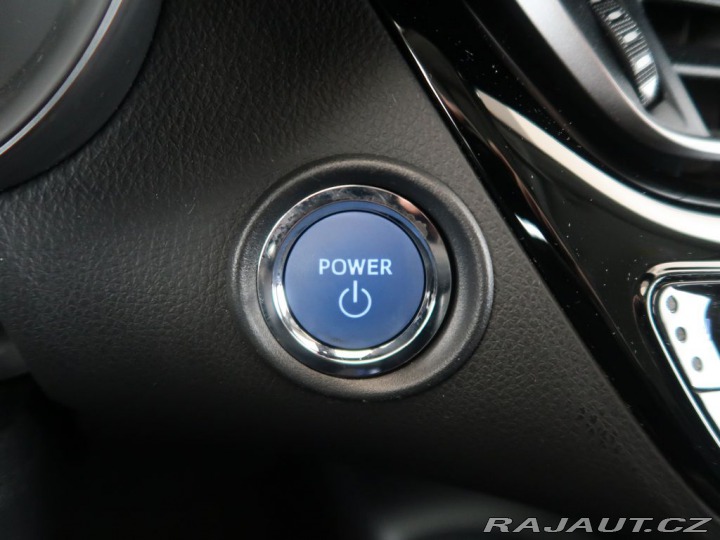 Toyota C-HR 1.8Hybrid,CZ,1Maj,Comfort 2023