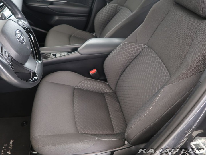 Toyota C-HR 1.8Hybrid,CZ,1Maj,Comfort 2023