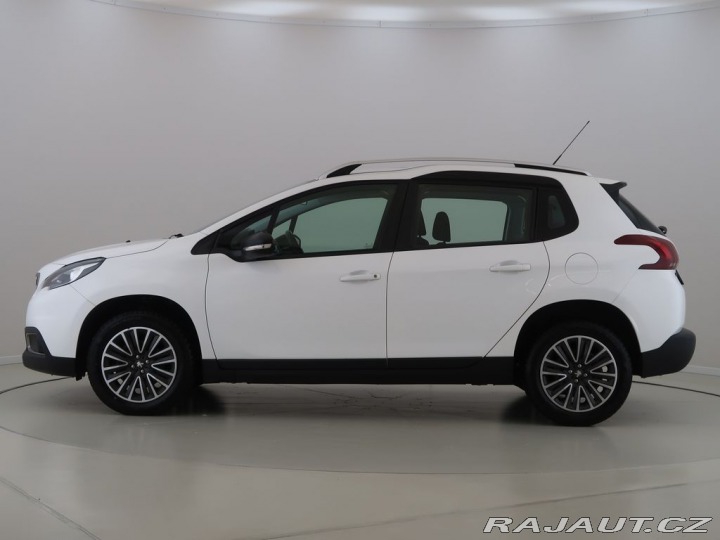 Peugeot 2008 1.2PureTech,CZ,1Maj,Manuá 2017