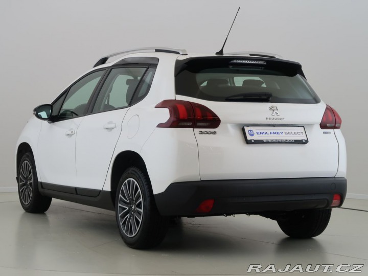 Peugeot 2008 1.2PureTech,CZ,1Maj,Manuá 2017