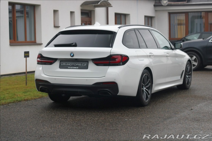 BMW 5 3,0 30d xDrive MSport h/k 2022