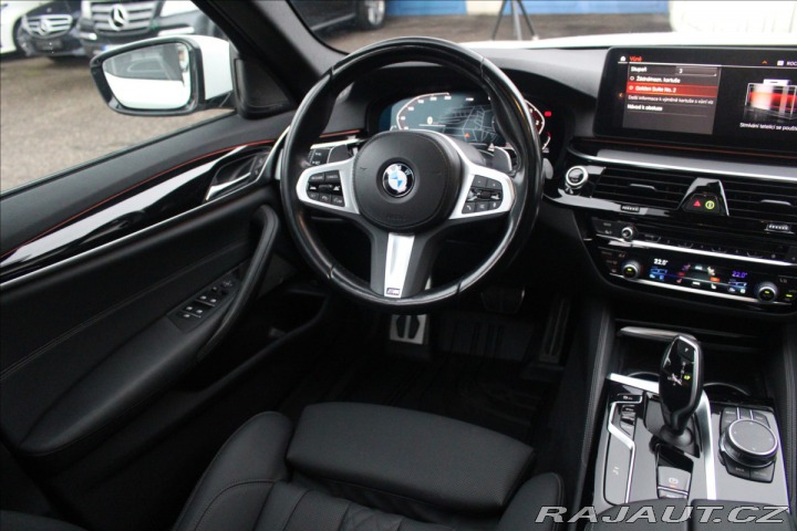 BMW 5 3,0 30d xDrive MSport h/k 2022