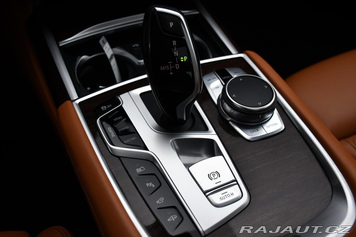 BMW 7 745Le xD M-SPORT REZERVAC 2019