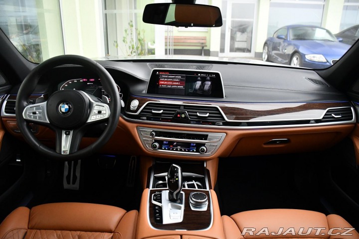 BMW 7 745Le xD M-SPORT HK PANO 2019