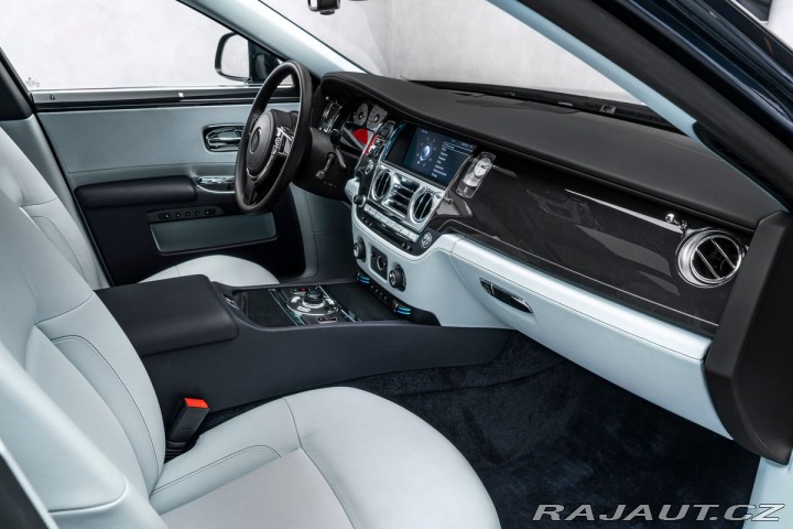 Rolls Royce Ghost 6,6 12 000 km 2012