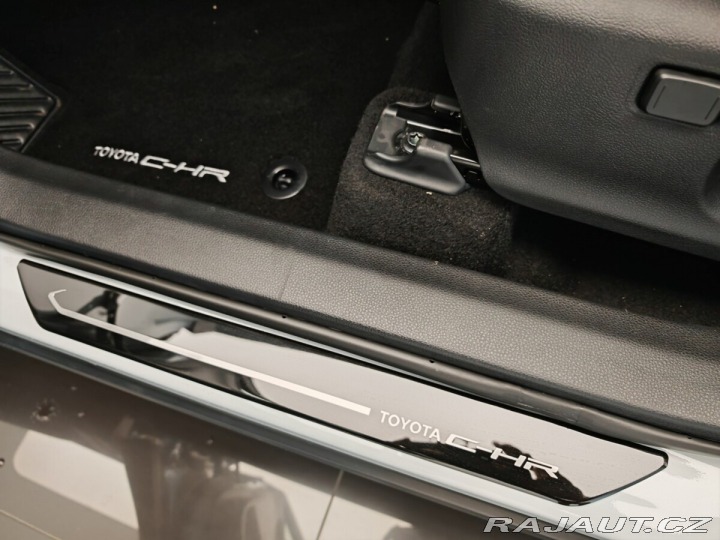 Toyota C-HR 2.0 Plug-in Hybrid STYLE 2024