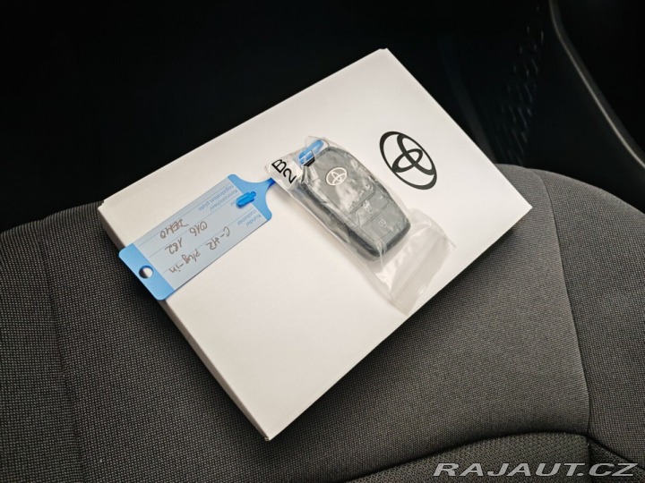 Toyota C-HR 2.0 Plug-in Hybrid STYLE 2024