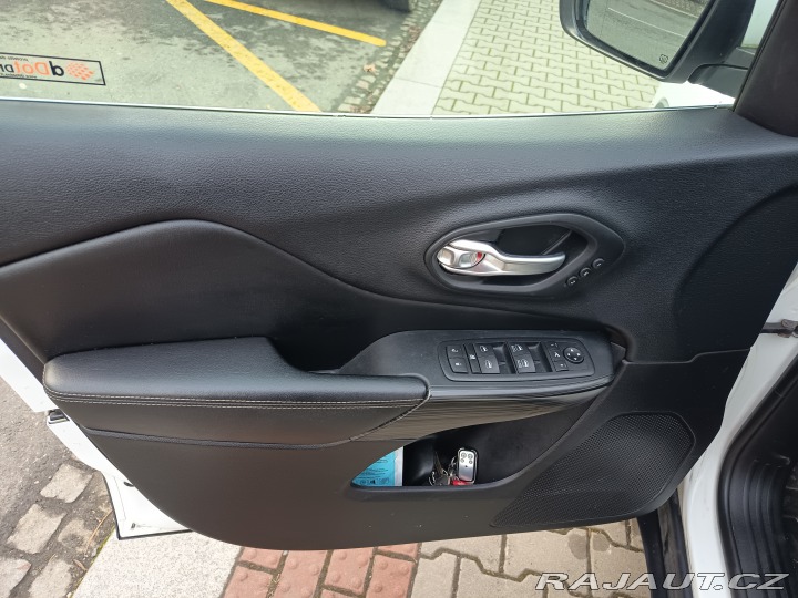 Jeep Cherokee 2,2CRD Limited 4X4 2015