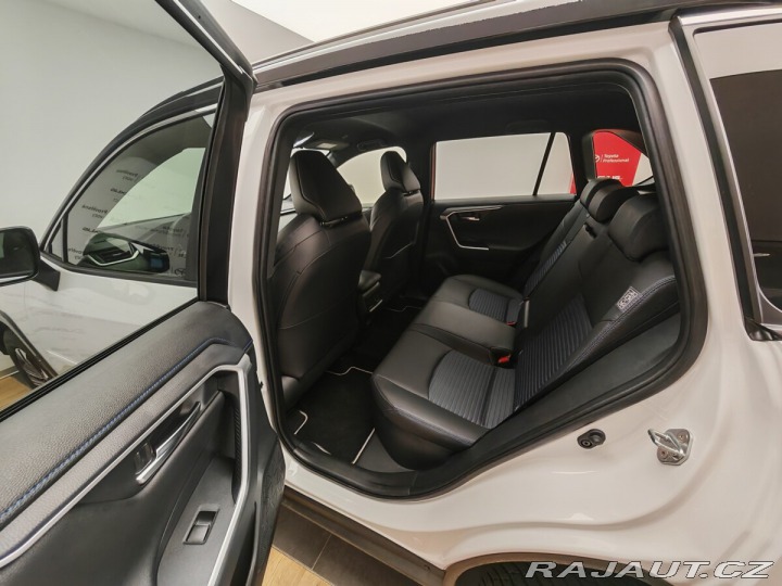 Toyota RAV4 2.5 Hybrid Selection e-CV 2024