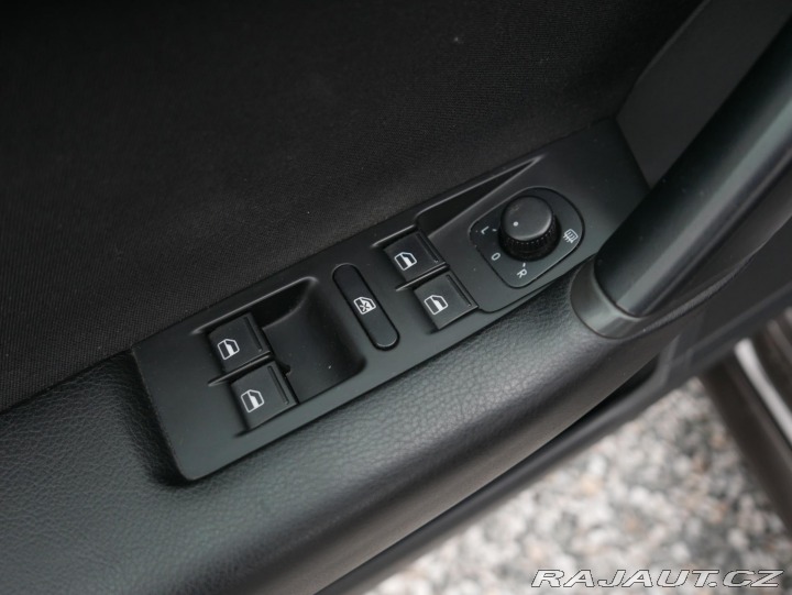 Volkswagen Passat 1,6 TDI 77kW Kombi 2012