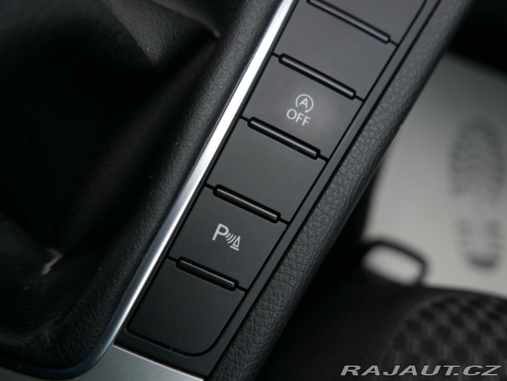 Volkswagen Passat 1,6 TDI 77kW Kombi 2012