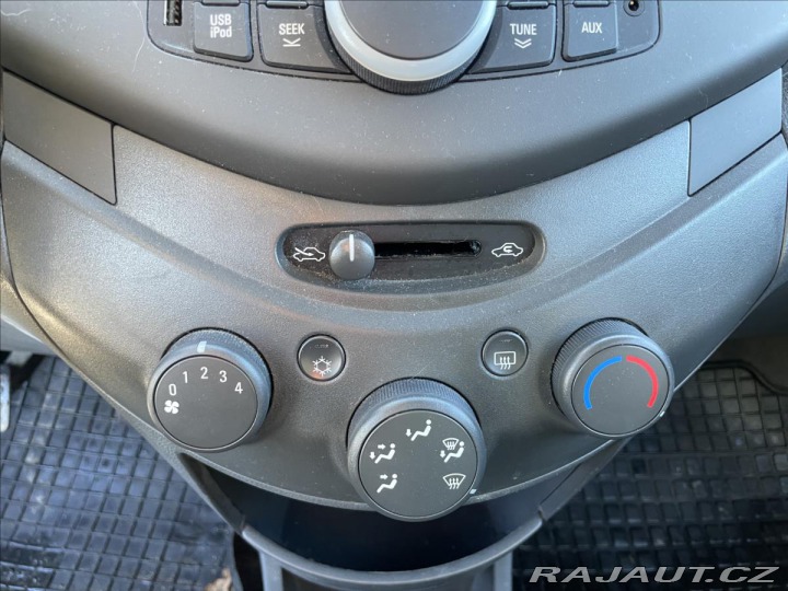 Chevrolet Spark 1,0 i 50kw CZ auto, 1maji 2012