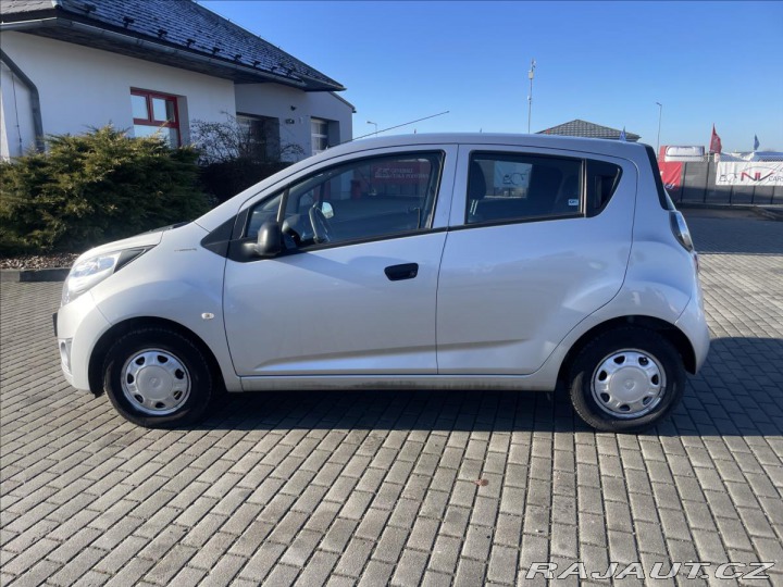 Chevrolet Spark 1,0 i 50kw CZ auto, 1maji 2012