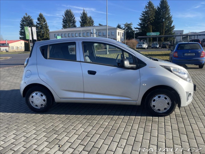 Chevrolet Spark 1,0 i 50kw CZ auto, 1maji 2012
