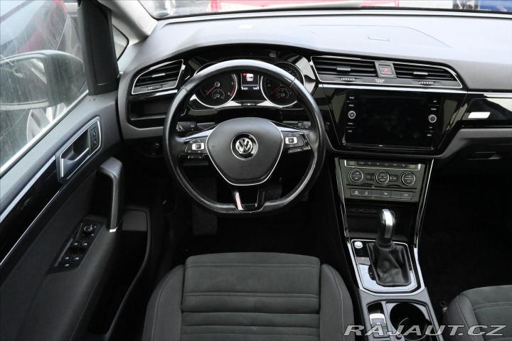 Volkswagen Touran 2,0 TDI 110 kW DSG Highli 2020