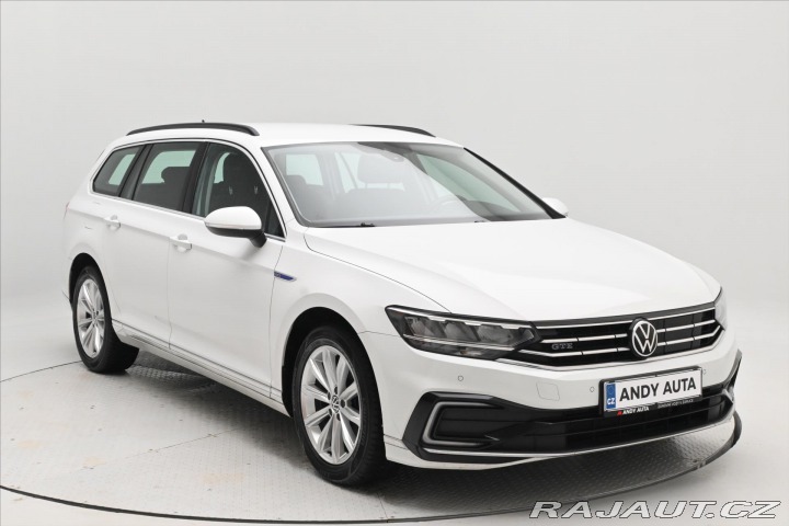 Volkswagen Passat 1,4 GTE 160 kW DSG Plug-I 2021