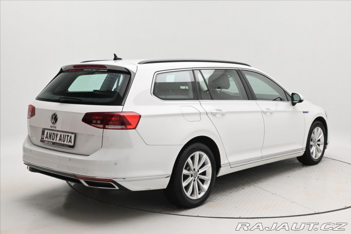 Volkswagen Passat 1,4 GTE 160 kW DSG Plug-I 2021