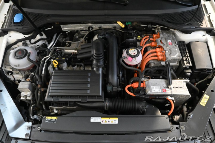 Volkswagen Passat 1,4 GTE 160 kW PHEV DSG Z 2021