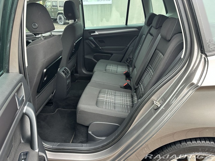 Volkswagen Golf Sportsvan 1,6TDI 81kW LOUNGE TAŽNÉ 2016