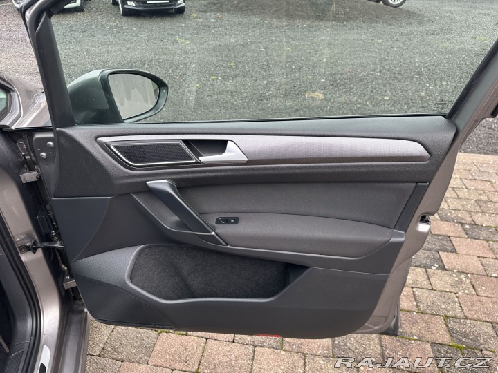 Volkswagen Golf Sportsvan 1,6TDI 81kW LOUNGE TAŽNÉ 2016