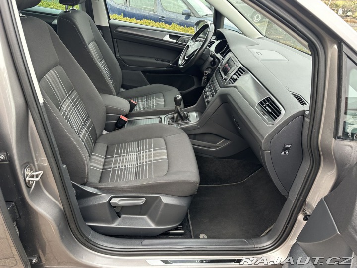 Volkswagen Golf Sportsvan 1,6TDI 81kW LOUNGE TAŽNÉ 2016