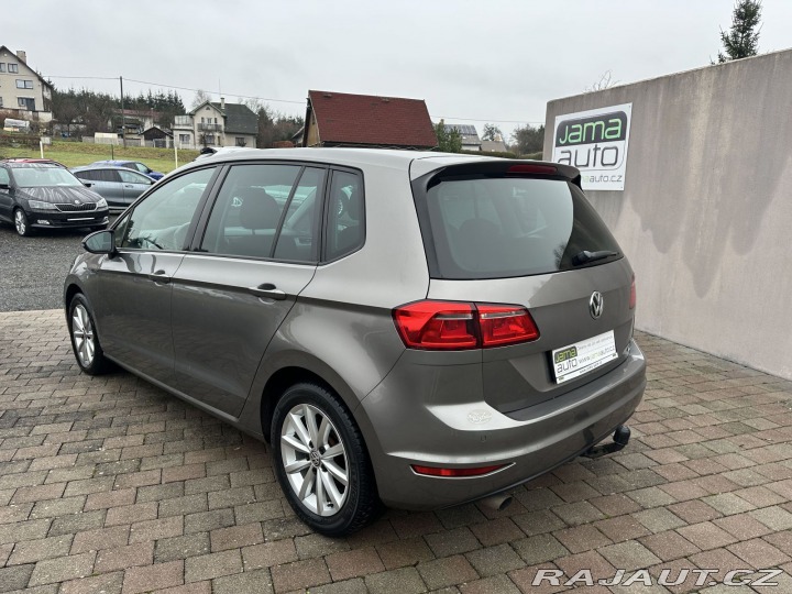Volkswagen Golf Sportsvan 1,6TDI 81kW LOUNGE TAŽNÉ 2016
