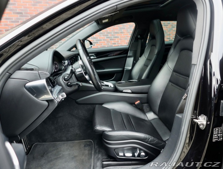 Porsche Ostatní modely Panamera Sport Turismo 4 E-Hybrid 4x4 2019