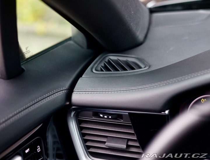 Porsche Ostatní modely Panamera Sport Turismo 4 E-Hybrid 4x4 2019