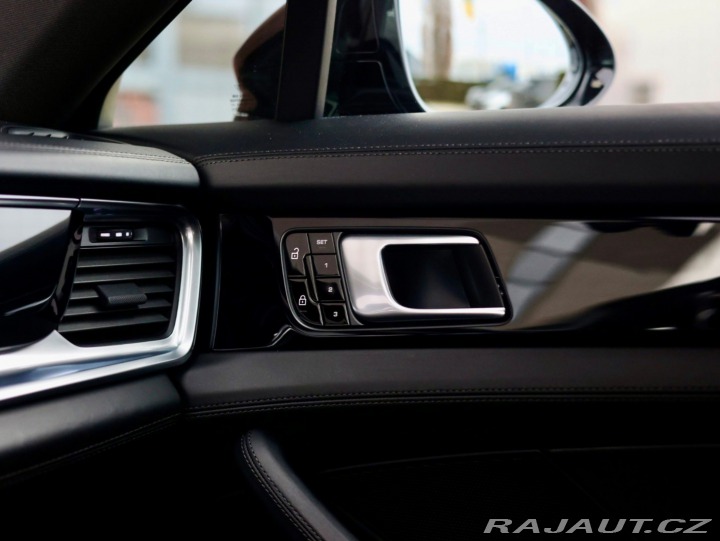 Porsche Ostatní modely Panamera Sport Turismo 4 E-Hybrid 4x4 2019