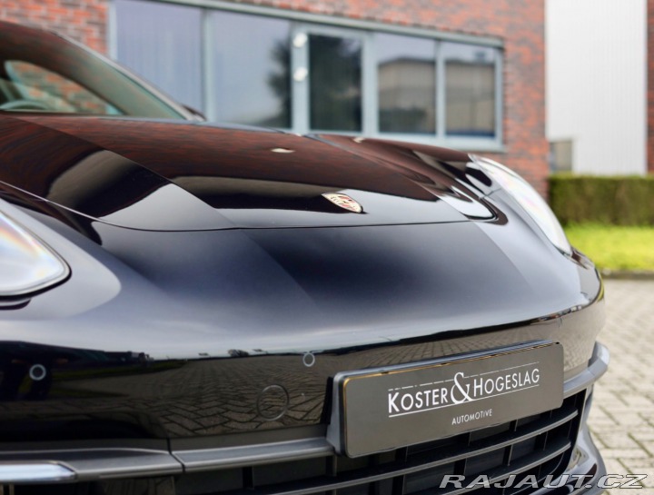 Porsche Ostatní modely Panamera Sport Turismo 4 E-Hybrid 4x4 2019