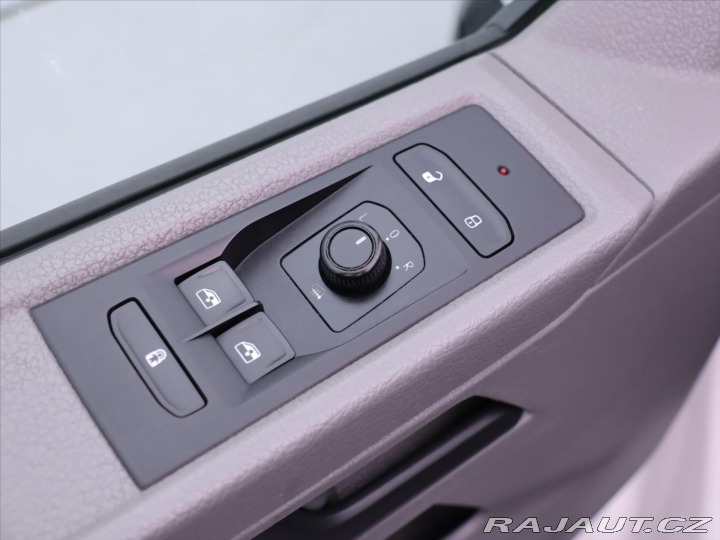 Volkswagen Transporter 2,0 TDI 110kW DSG 9-Míst 2022
