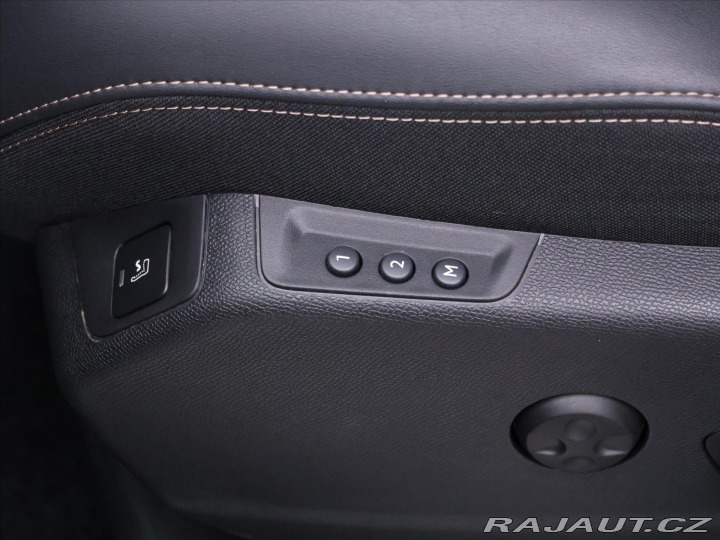 Peugeot 5008 2,0 BlueHDI 130kW CZ 1.Ma 2022