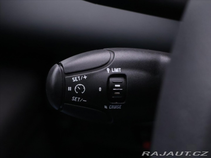 Peugeot 5008 1,6 i 88kW Panorama Aut.k 2011