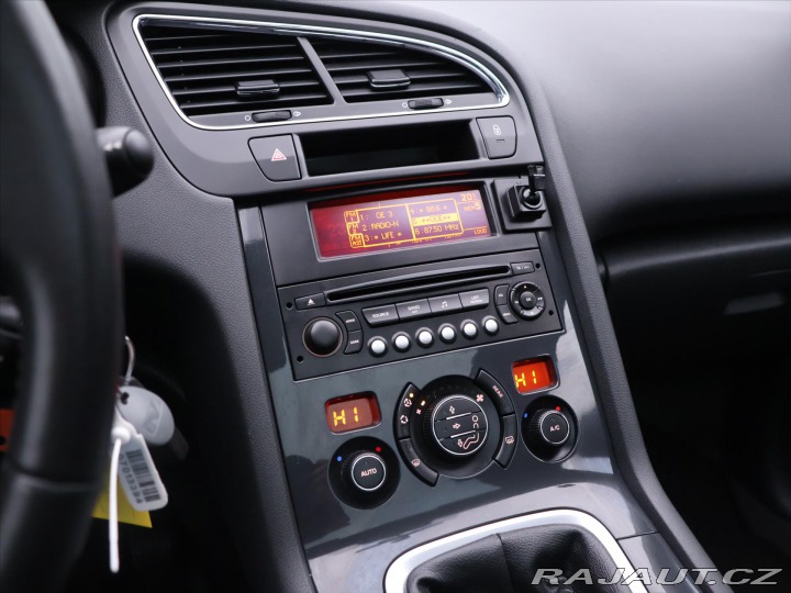 Peugeot 5008 1,6 i 88kW Panorama Aut.k 2011