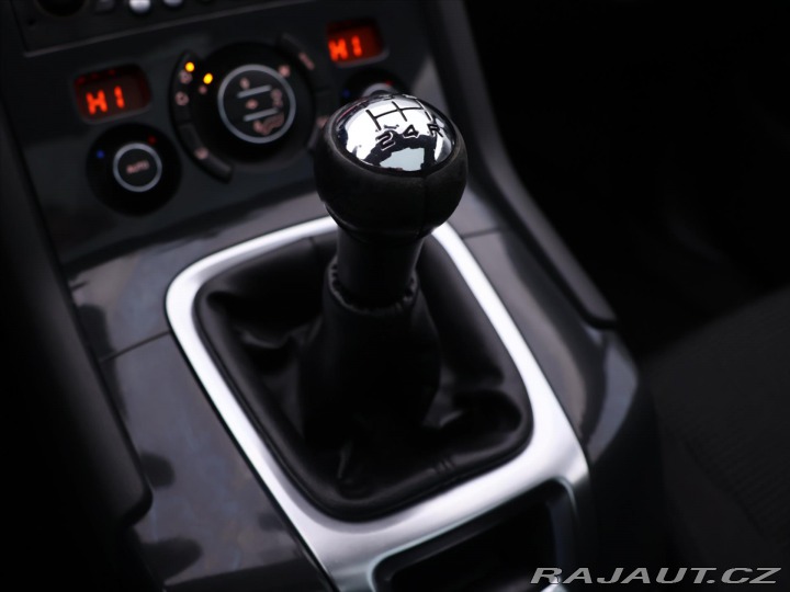 Peugeot 5008 1,6 i 88kW Panorama Aut.k 2011