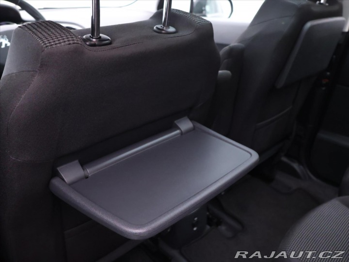 Peugeot 5008 1,6 i 88kW Panorama Aut.k 2011