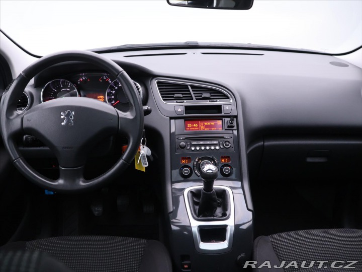 Peugeot 5008 1,6 i 88kW Panorama Aut.k 2011