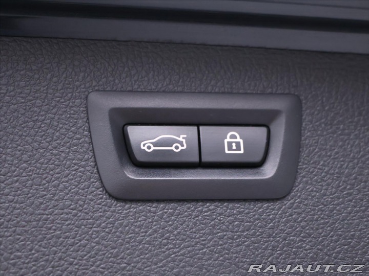 BMW 3 3.0 330d xDrive 190kW Tou 2014